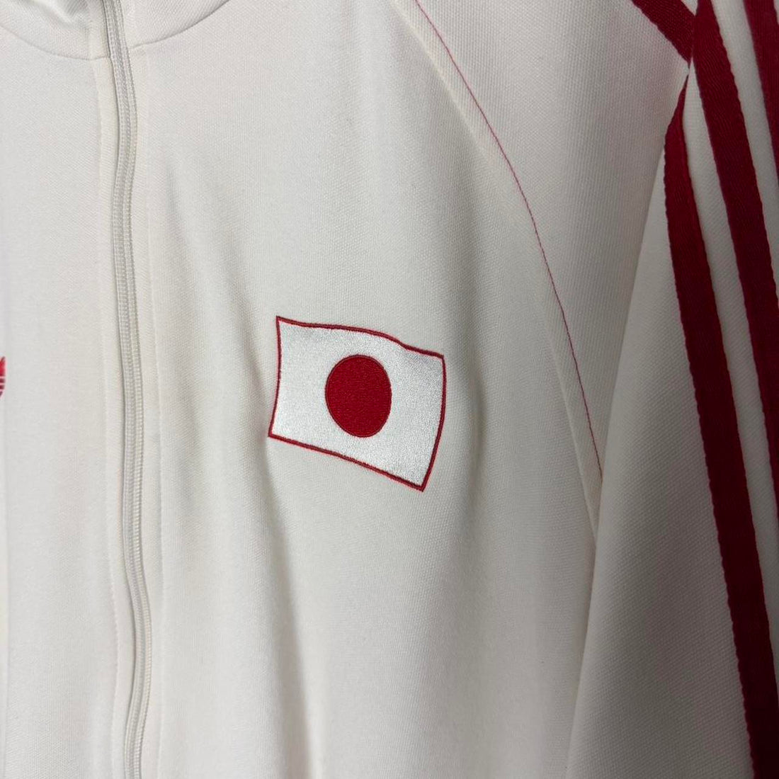 Bandeira do Japão no peito da jaqueta, vista de perto