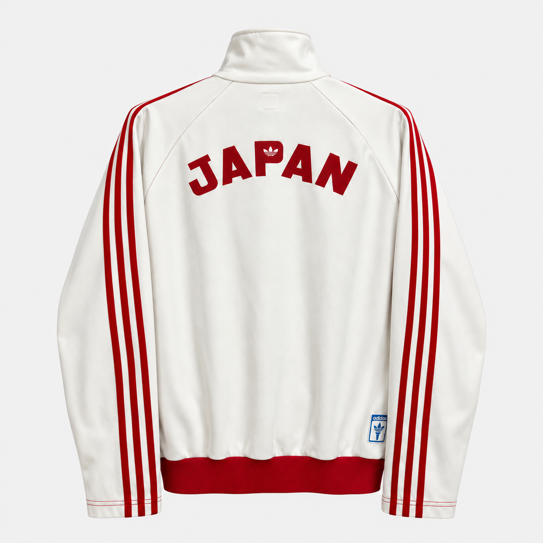 Costas da Jaqueta Adidas Japan com a inscrição JAPAN em vermelho